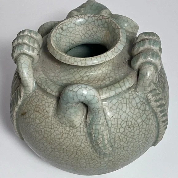 Antique THAILAND CELADON ELEPHANT Pottery Vessel / SAWANKHALOK KILN / Craquelure